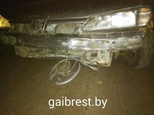 В Бресте Peugeot переехал лежавшую на дороге женщину. Она погибла