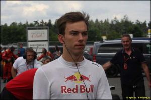 Хельмут Марко: Гасли останется гонщиком Red Bull