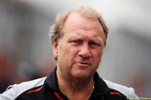 В Force India не спешат искать замену Хюлкенбергу