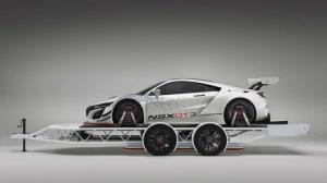 Спортивный трейлер для суперкара Acura NSX GT3 