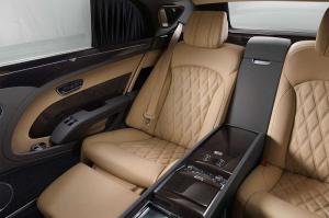Bentley представил обновленную версию самого дорогого седана для России 