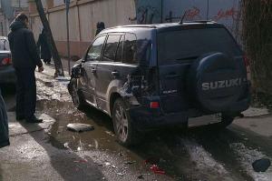 В Воронеже пьяный водитель Toyota протаранил 13 припаркованных машин