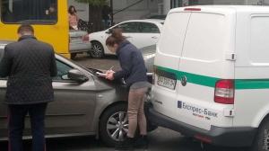 В Одессе стреляли в Citroen врезавшийся в инкассаторскую машину 