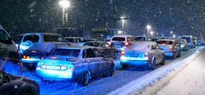МЧС просит автомобилистов отказаться от поездок из-за метели