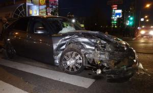 На северо-востоке Москвы в ДТП с полицейским автомобилем пострадали двое