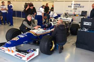 Деймон Хилл вернулся за руль Williams FW18