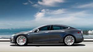 Илон Маск добавит мощности электрокарам Model S и X