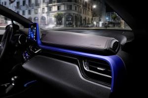 Toyota начала серийное производство кроссовера CH-R 