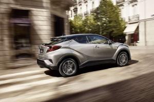 Toyota начала серийное производство кроссовера CH-R 
