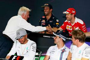 Ferrari просит пересмотреть решение о наказании Феттеля