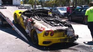 В Сиднее ограбили водителя загоревшегося Ferrari 