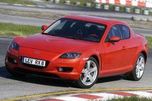 Mazda отзывает RX-8 из-за утечки топлива