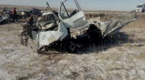 Жуткая авария на трассе Алматы - Астана: два человека погибли, один пострадал