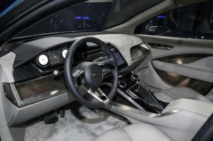 Сборку первого электрического кроссовера Jaguar наладят в Австрии
