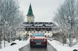 Компания Bentley впервые отозвала Bentayga