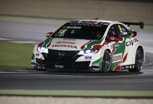 Тьягу Монтейру стал лидером второй тренировки WTCC в Катаре