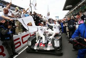 Ромен Дюма и Марк Либ покидают команду Porsche в WEC