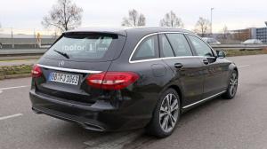Опубликованы первые фотографии салона обновленного Mercedes C-Class 
