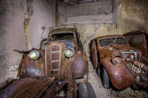 Во Франции нашли спрятанные под землей автомобили 1930-х