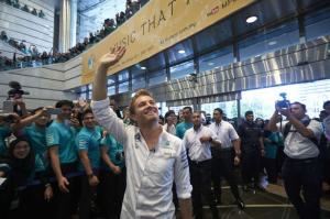 Росберг: Невероятно, что мне удалось опередить Льюиса