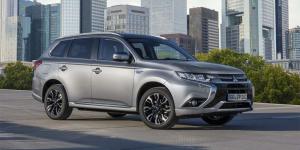 Mitsubishi прекратила продажи Outlander PHEV в России