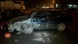 Водитель Volkswagen выехал на "встречку" и устроил ДТП в Алматы 