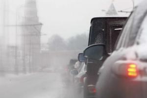 Из-за снегопада в Москве произошло более 100 аварий 