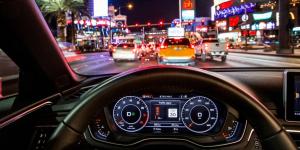 Audi подключила автомобили к сети светофоров