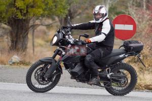 Прототип турэндуро KTM 790 Adventure 