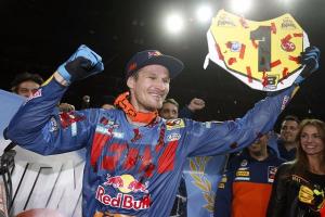 Тедди Блазусиак завершил карьеру, выиграв 1-ый этап FIM SuperEnduro 2016-2017 в Кракове
