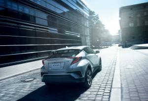 Toyota начала продажи C-HR в Японии 