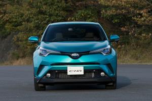 Toyota начала продажи C-HR в Японии 