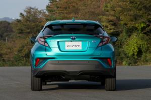Toyota начала продажи C-HR в Японии 