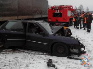 От удара фура вылетела в кювет легковушка восстановлению не подлежит 