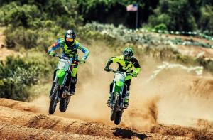 Команда Monster Energy Kawasaki 2017 