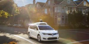 Google совместно с FCA представили беспилотный минивэн 