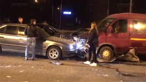 В Москве столкнулись семь автомобилей, есть пострадавшие
