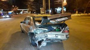 Водитель ехал по "встречке" и спровоцировал массовое ДТП в Алматы