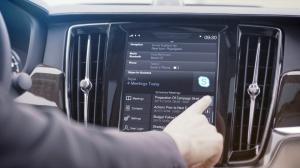 Volvo впервые установила в автомобиль Skype
