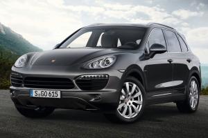 В Петербурге мужчина обнаружил в автосервисе украденный у него ранее Porsche