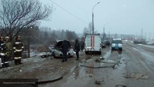 На Алтае в массовом ДТП с автобусом пострадали четверо взрослых и трое детей