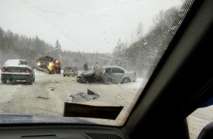Под Пермью автобус улетел в кювет 