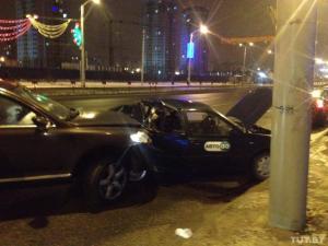 В Минске пьяный водитель Touareg на полном ходу протаранил VW Vento