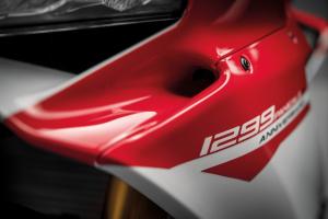 Компания Ducati подготовила эксклюзивную книгу к 90-й годовщине