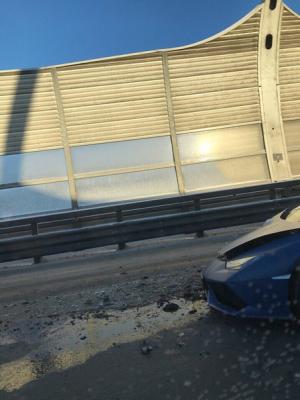 В Петербурге суперкар Lamborghini Huracan Avio врезался в самосвал 