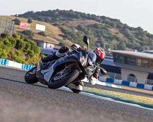 Компания Triumph будет поставлять свои двигатели для гоночных прототипов класса Moto2