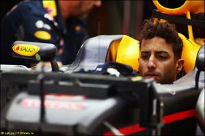 Риккардо первым сядет за руль новой RB13