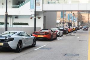 Парад суперкаров McLaren в Гонконге 