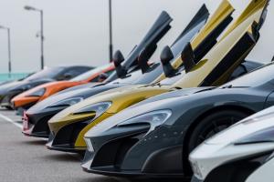 Парад суперкаров McLaren в Гонконге 