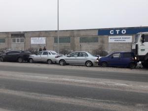 В Санкт-Петербурге мусоровоз столкнул между собой 6 автомобилей